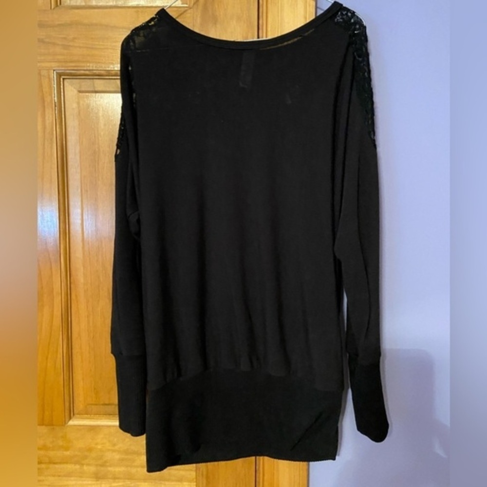 UO Sound and Matter Long Sleeve Top​​